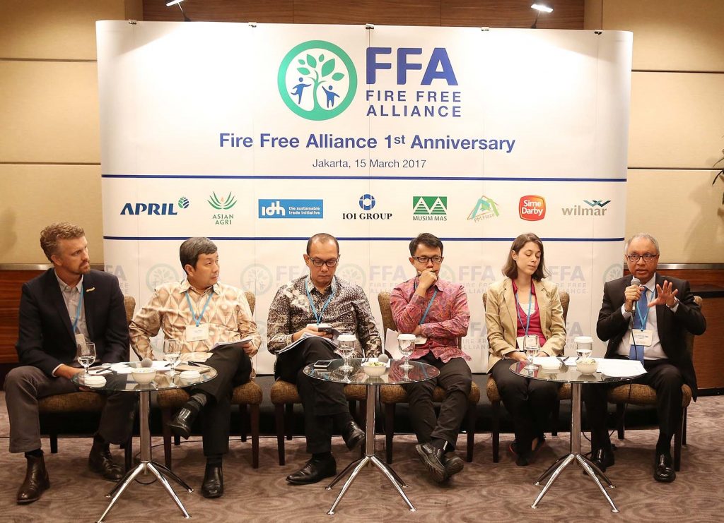 Fire Free Alliance Addresses Forest Fire and Haze in Over 200 Indonesian Villagers, Welcomes New Members Sime Darby and IOI Group