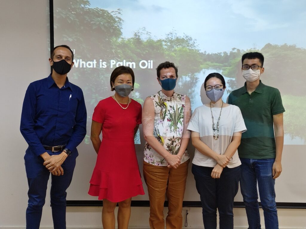 Musim Mas shares on sustainable palm oil to Masters students from University of St.Gallen