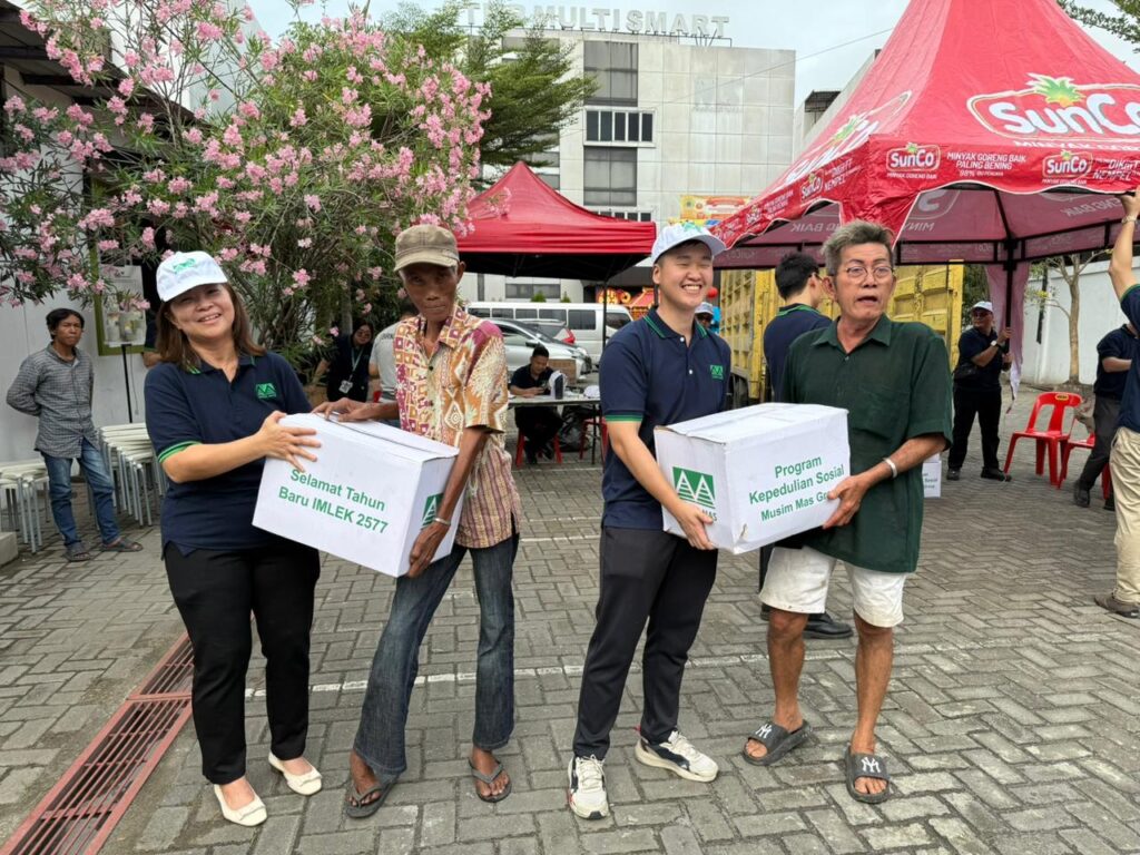 Sambut Imlek 2026 dengan Kepedulian, Musim Mas Berbagi Kebahagiaan Bersama Masyarakat Prasejahtera di Sekitar Perusahaan
