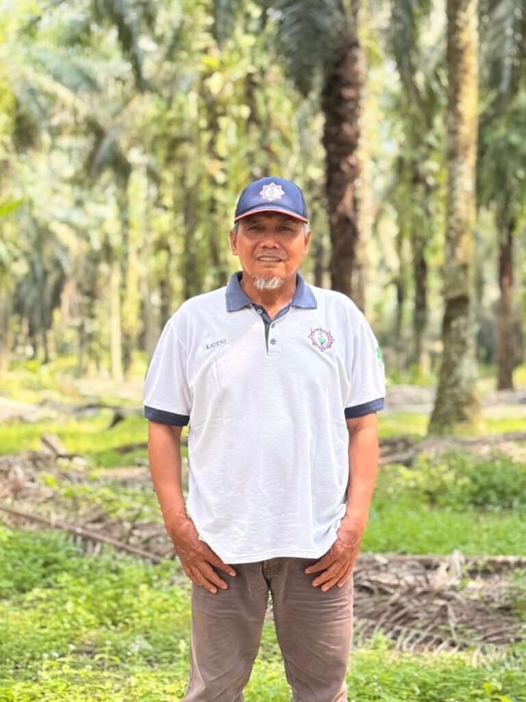 Ketika Ketekunan Mengalahkan Batas Pendidikan: Perjalanan Kateni Dorong Perubahan Ratusan Pekebun Swadaya  di Rokan Hilir, Riau